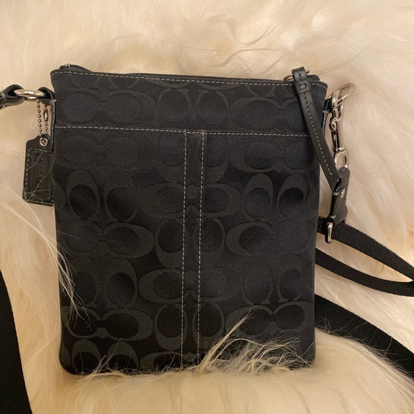 Coach Cross Body Bag - Picture 2 of 2